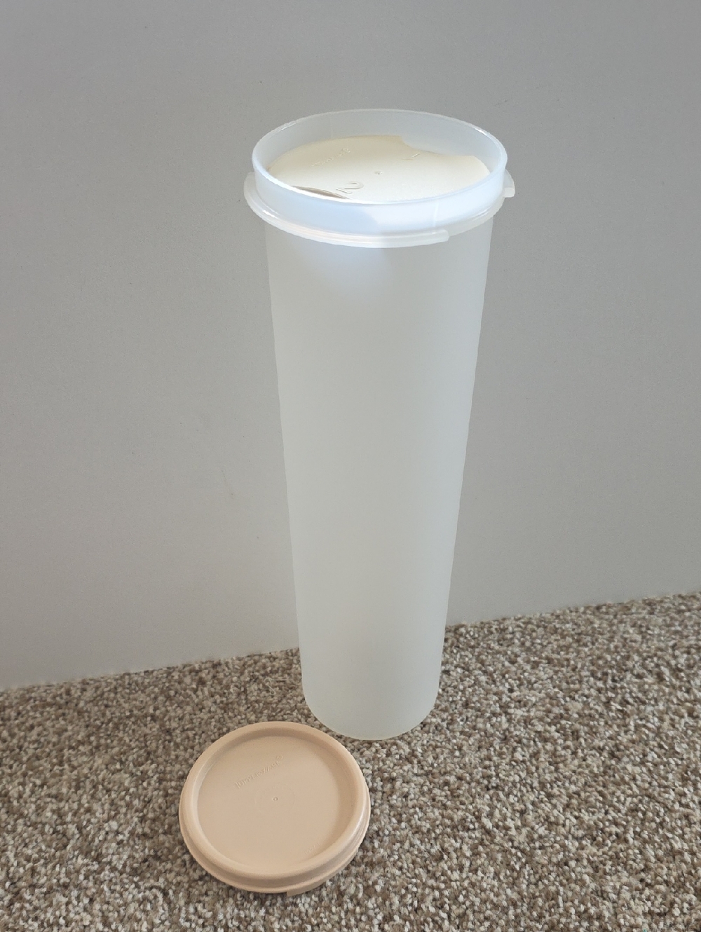 Vintage Tupperware Spaghetti Keeper